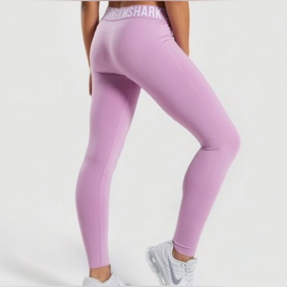 Gymshark Pants - Gymshark Fit Leggings in Pastel Grape/White Size Medium